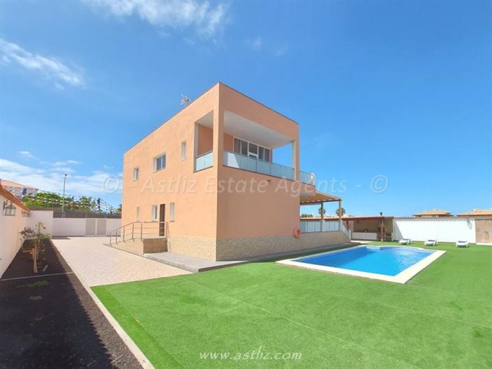 Image No.34-4 Bed Villa for sale