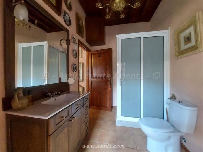 Image No.22-6 Bed House/Villa for sale