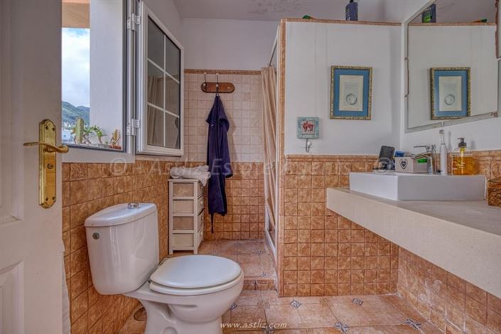 Image No.25-5 Bed Villa for sale