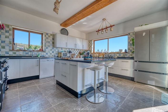 Image No.12-6 Bed Villa for sale