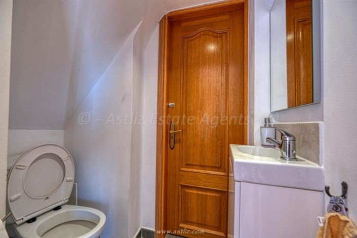 Image No.30-6 Bed Villa for sale