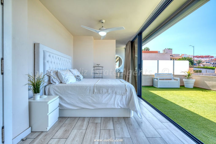 Image No.14-3 Bed Apartment for sale