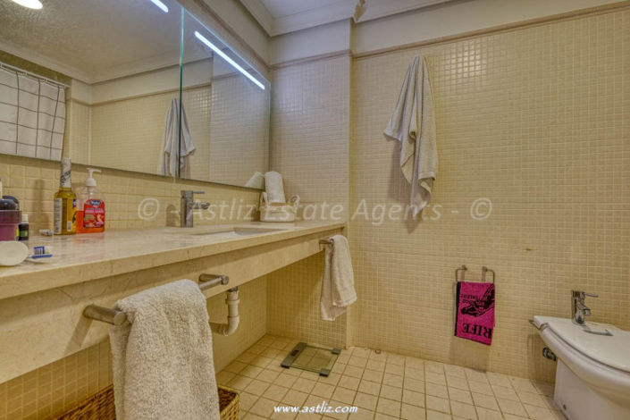 Image No.34-3 Bed Apartment for sale