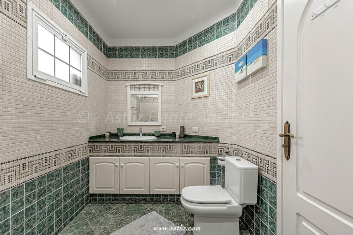 Image No.12-3 Bed Villa for sale