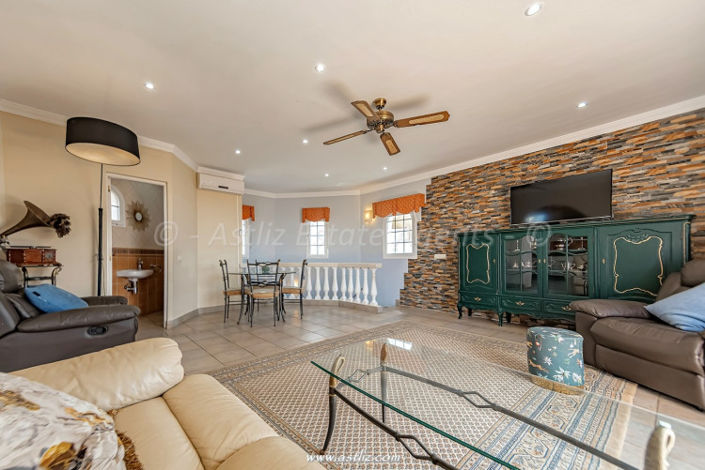 Image No.26-3 Bed Villa for sale