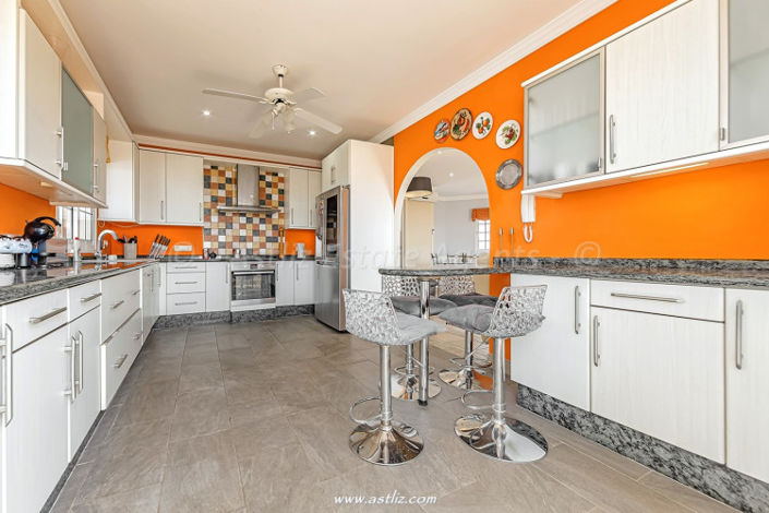 Image No.29-3 Bed Villa for sale