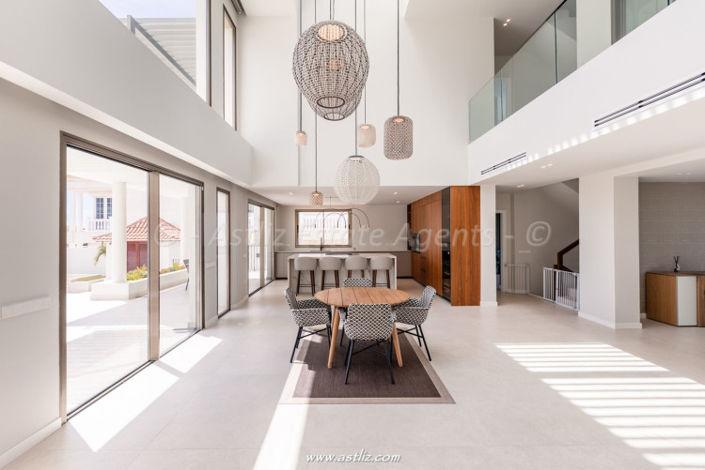 Image No.9-5 Bed Villa for sale