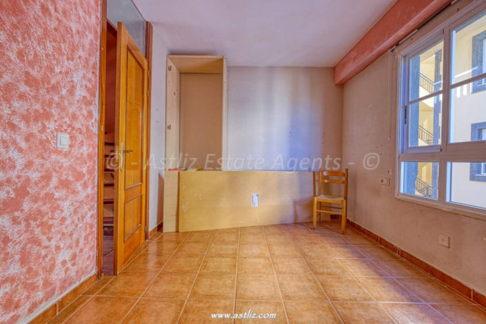 Image No.24-3 Bed Apartment for sale