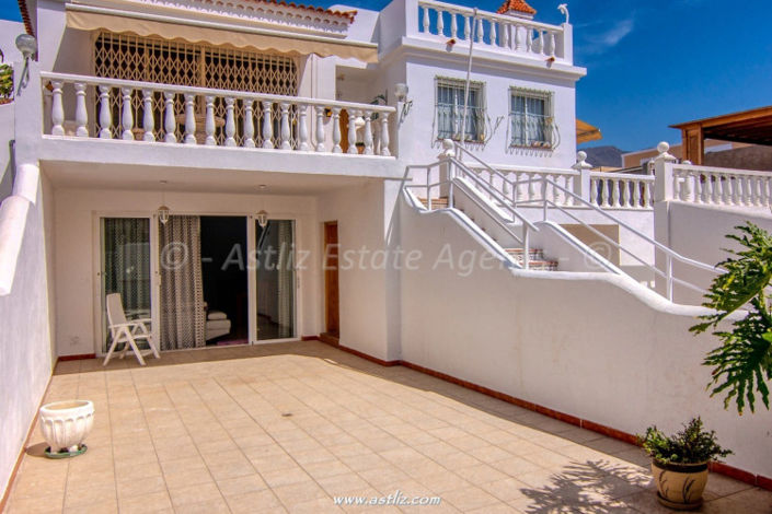 Image No.1-5 Bed Villa for sale