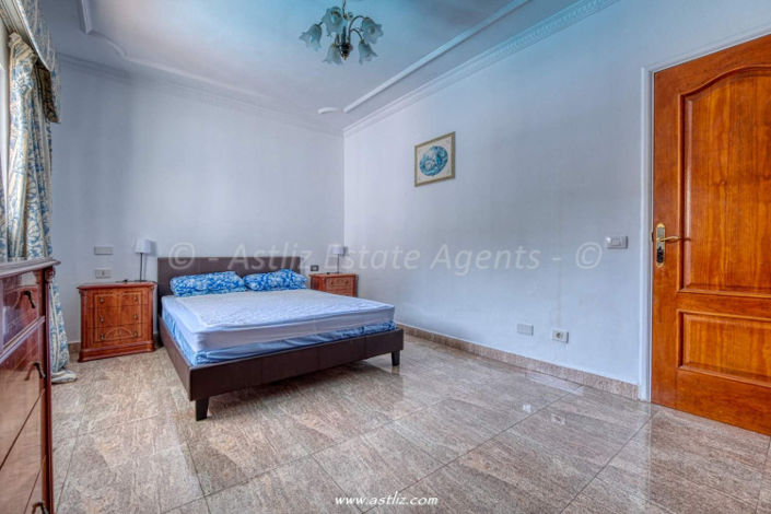 Image No.30-2 Bed Villa for sale