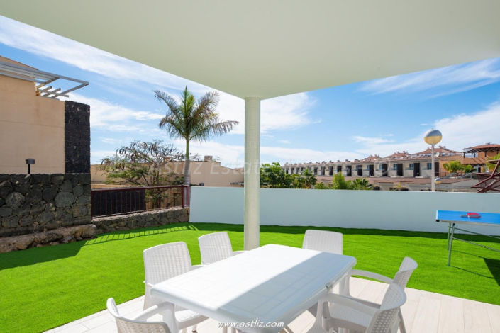 Image No.10-3 Bed Villa for sale