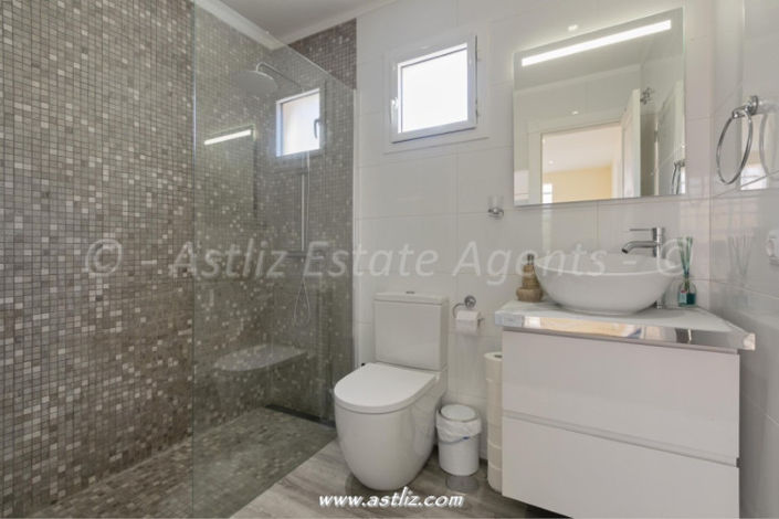 Image No.19-4 Bed Villa for sale