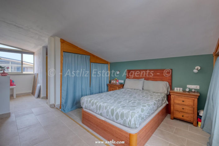 Image No.4-4 Bed Villa for sale