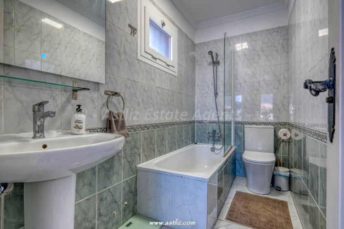 Image No.23-3 Bed Villa for sale