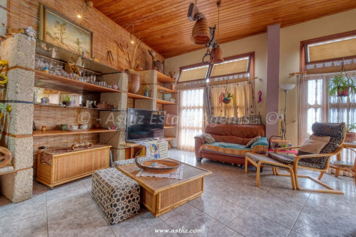 Image No.14-3 Bed Commercial for sale