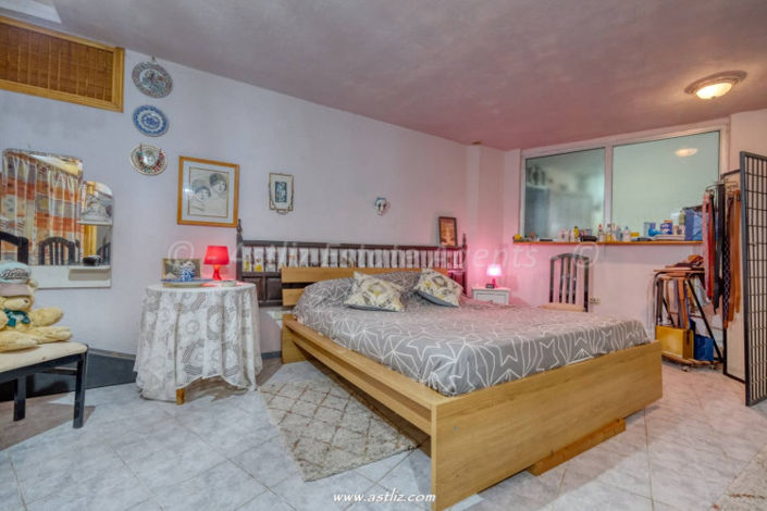 Image No.22-3 Bed Commercial for sale