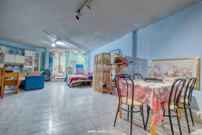 Image No.26-3 Bed Commercial for sale