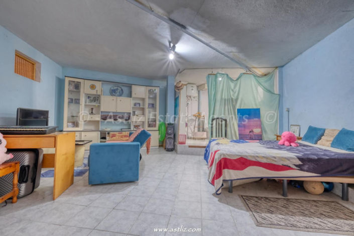 Image No.29-3 Bed Commercial for sale