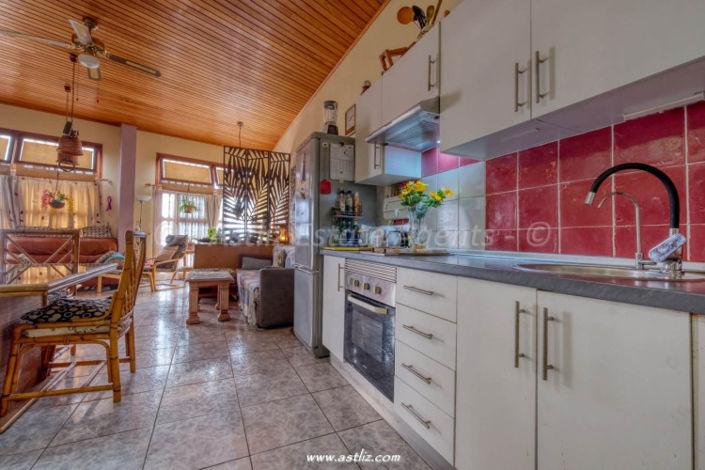 Image No.9-3 Bed Commercial for sale