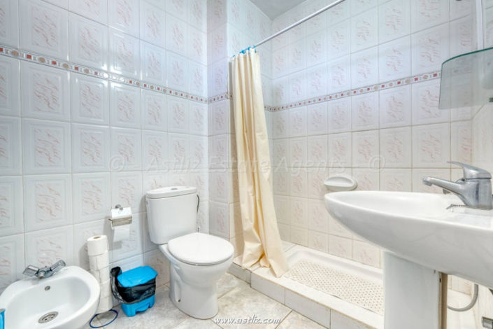 Image No.24-1 Bed Apartment for sale