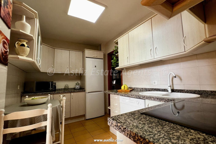 Image No.18-4 Bed Apartment for sale