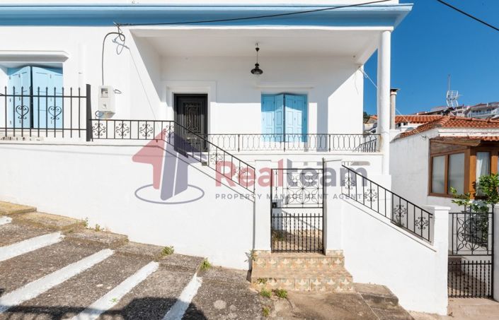 Image No.1-3 Bed Property for sale