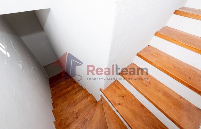 Image No.18-3 Bed Property for sale