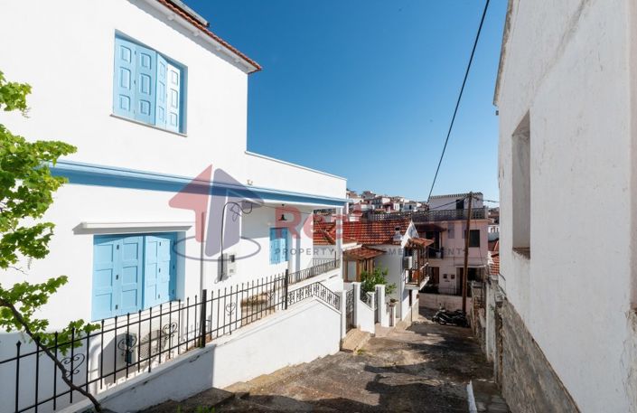 Image No.2-3 Bed Property for sale