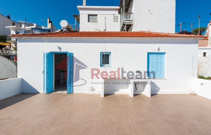 Image No.29-3 Bed Property for sale