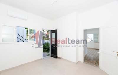 5493f4a5ec8b484488862aa2643b9573