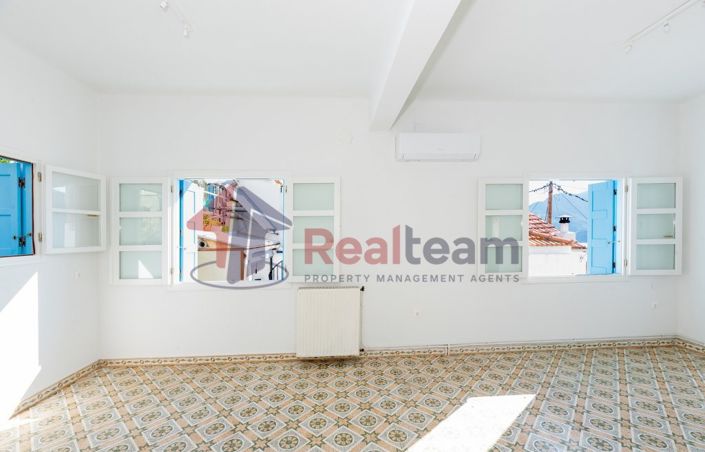 Image No.9-3 Bed Property for sale