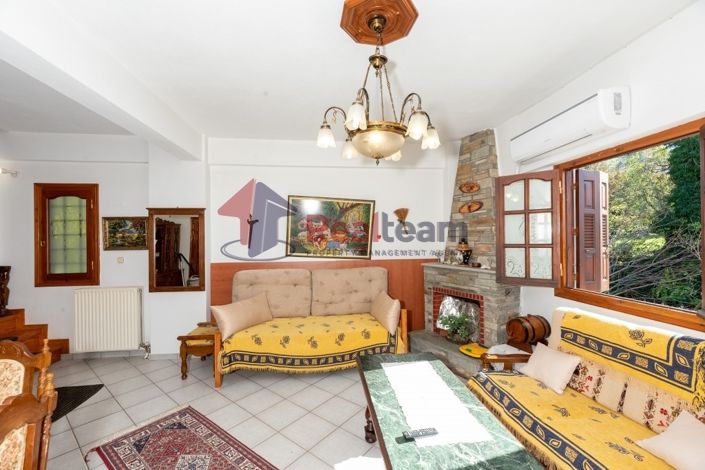 Image No.12-2 Bed Property for sale