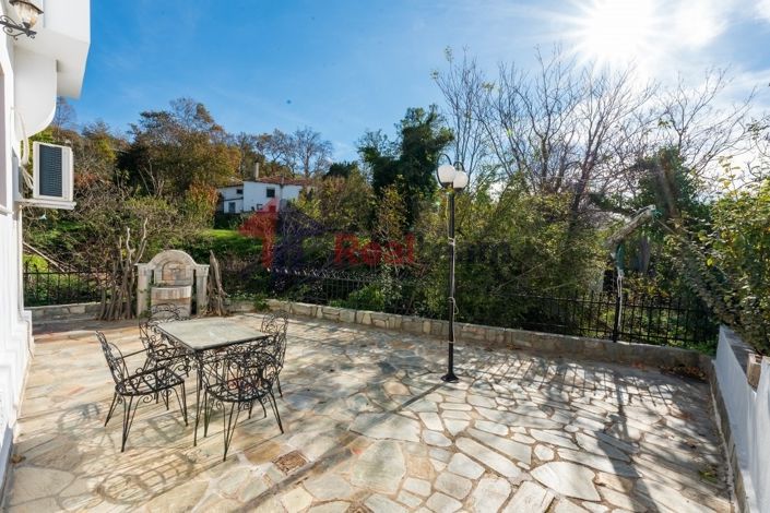 Image No.19-2 Bed Property for sale