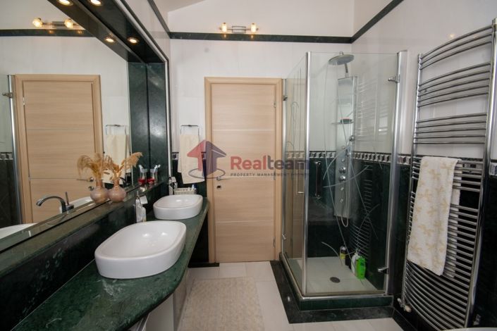 Image No.11-3 Bed Maisonette for sale