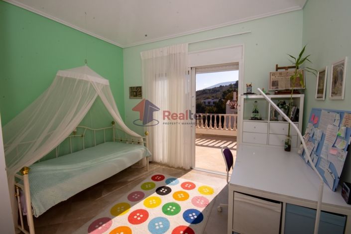Image No.15-3 Bed Maisonette for sale