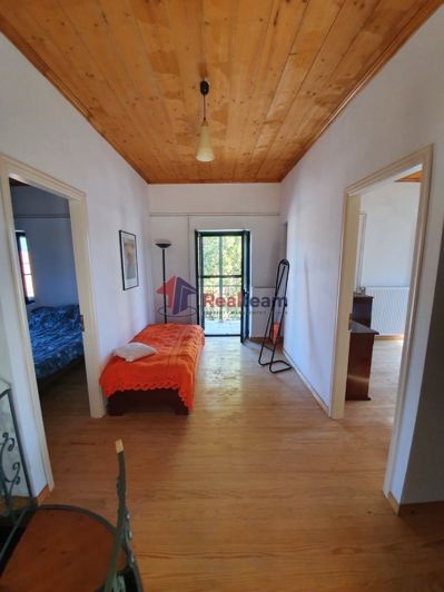 Image No.7-2 Bed Maisonette for sale