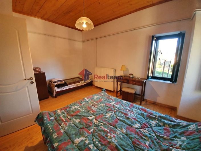 Image No.9-2 Bed Maisonette for sale