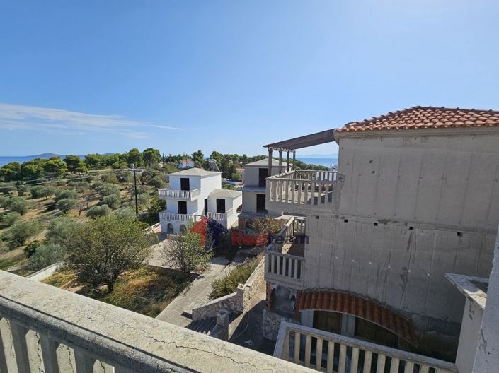 Image No.11-12 Bed Property for sale