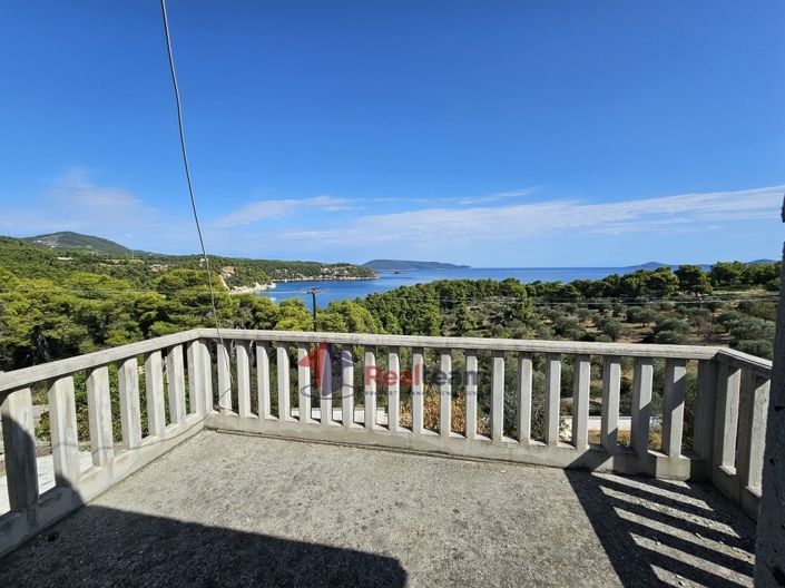 Image No.3-12 Bed Property for sale