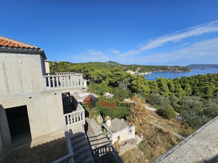 Image No.4-12 Bed Property for sale