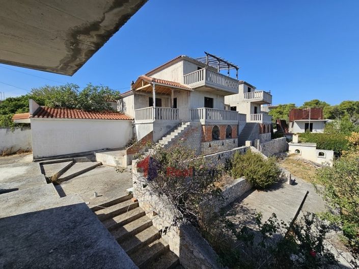 Image No.5-12 Bed Property for sale