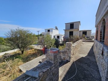 imgdf530357-8a7d-4c66-8bf4-7d4b4b8561af