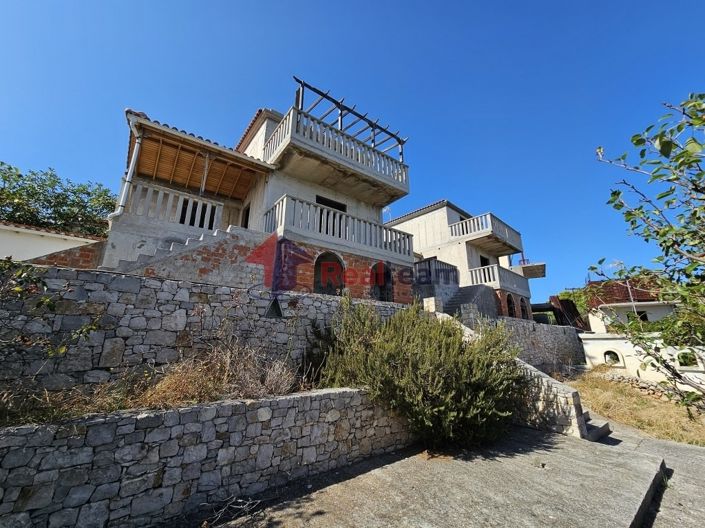 Image No.9-24 Bed Property for sale