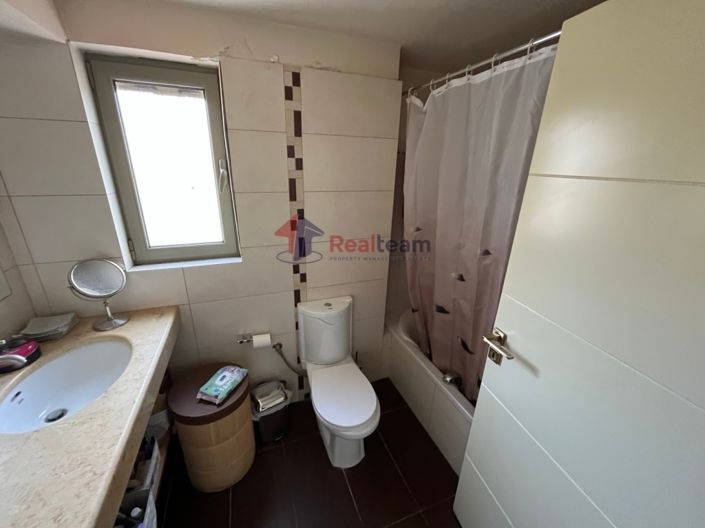 Image No.19-5 Bed Property for sale