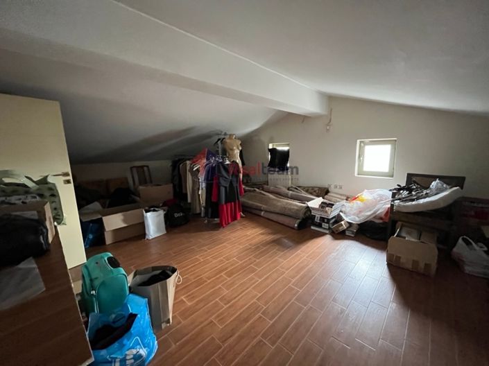 Image No.21-5 Bed Property for sale