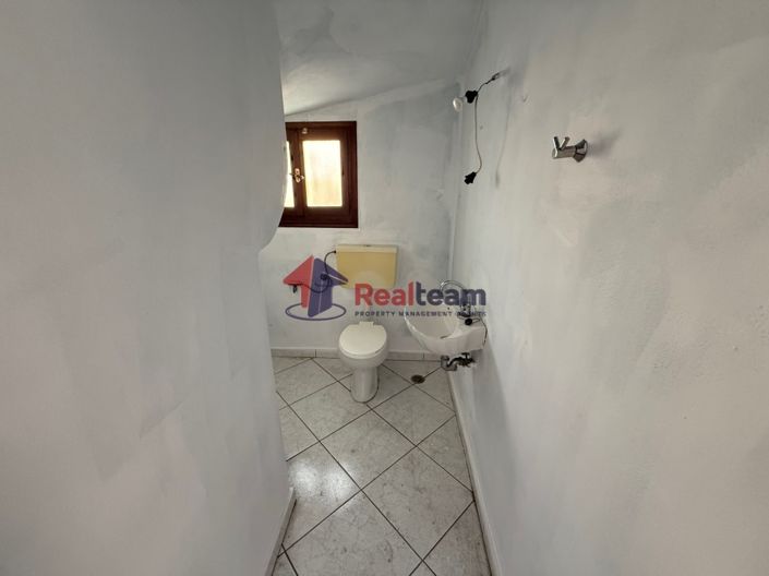 Image No.8-3 Bed Property for sale