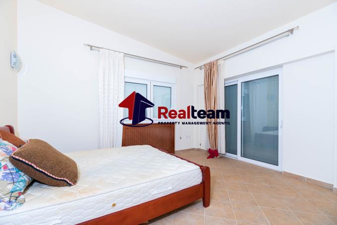 Image No.44-4 Bed Property for sale