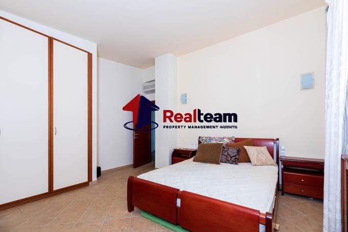 Image No.32-4 Bed Property for sale