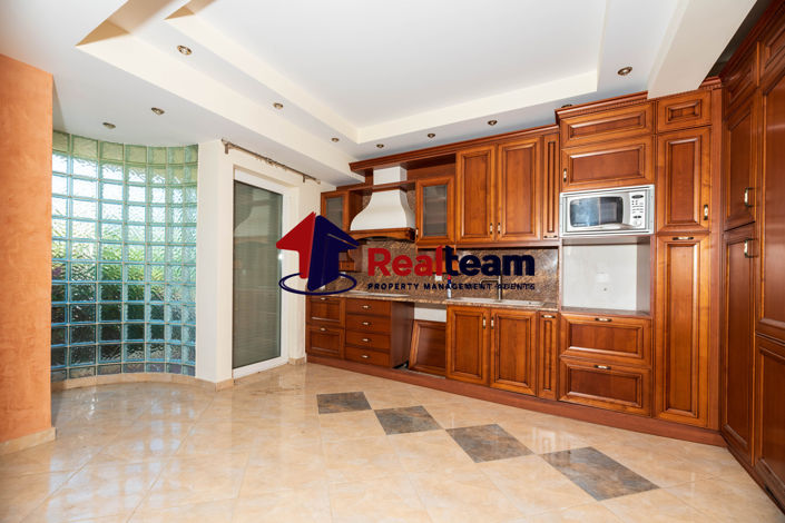 Image No.9-4 Bed Property for sale