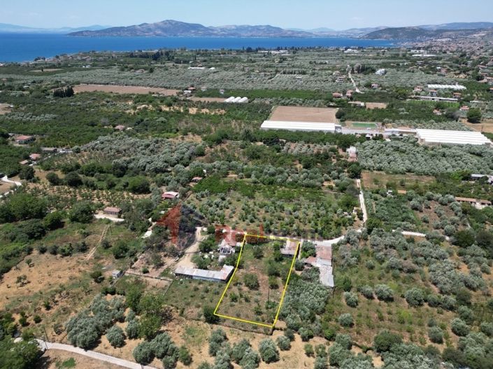 Image No.10-2 Bed Property for sale